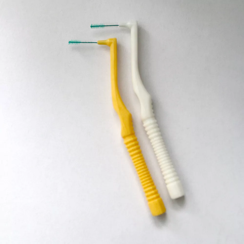 Brosse interdentaire pour soins bucco-dentaires