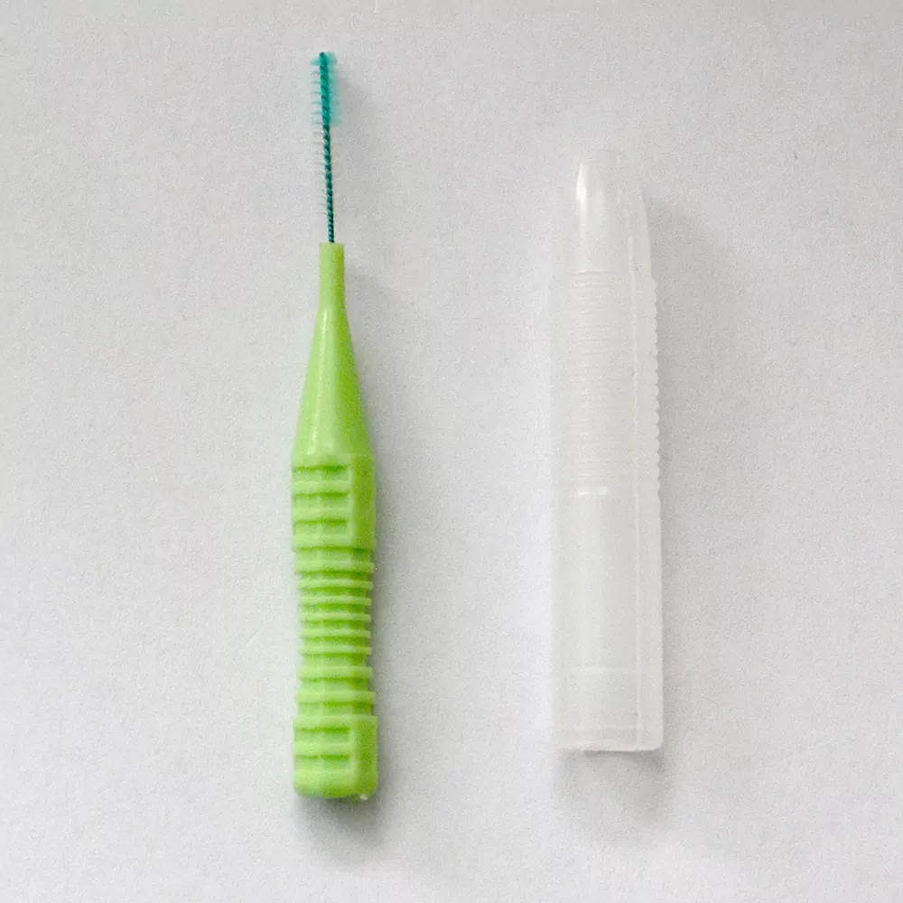 Nettoyant interdentaire